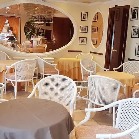 Otel La Residencia Cadaqués