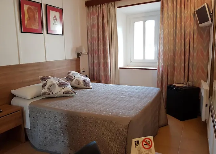 La Residencia Ξενοδοχείο 2*