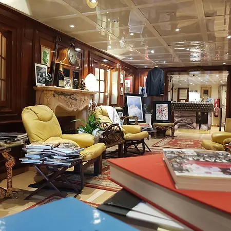 La Residencia 2* كاذاكيس