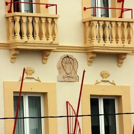 La Residencia فندق كاذاكيس