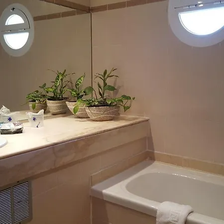 La Residencia מלון 2*