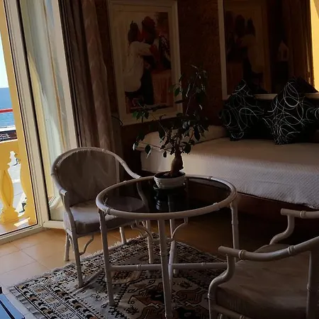 La Residencia 2*