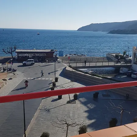 La Residencia 2* קדאקז
