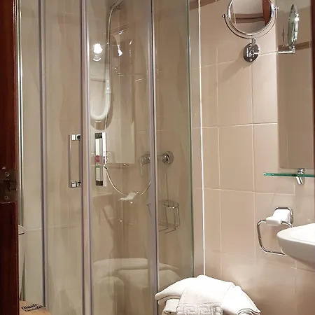 מלון La Residencia קדאקז