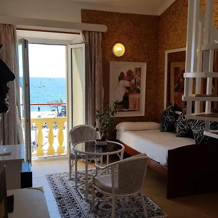 La Residencia מלון קדאקז