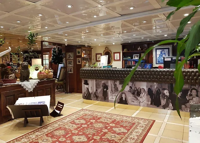 ラ レジデンシア カダケス